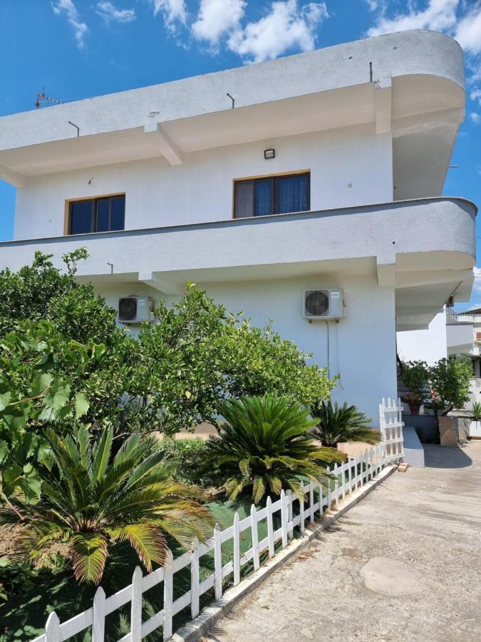 Guest House Vila Elezi Durrës Zewnętrze zdjęcie