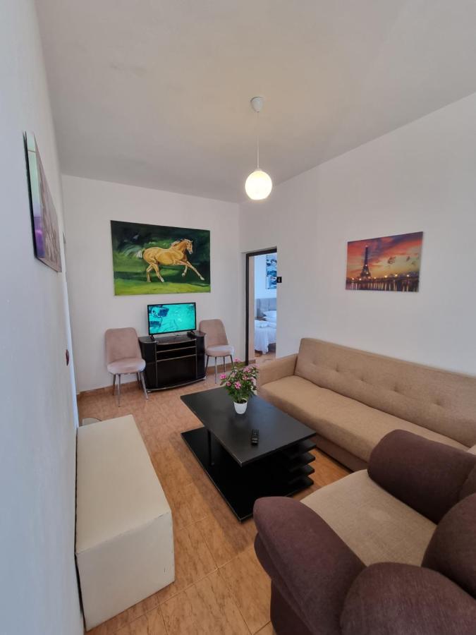Guest House Vila Elezi Durrës Zewnętrze zdjęcie