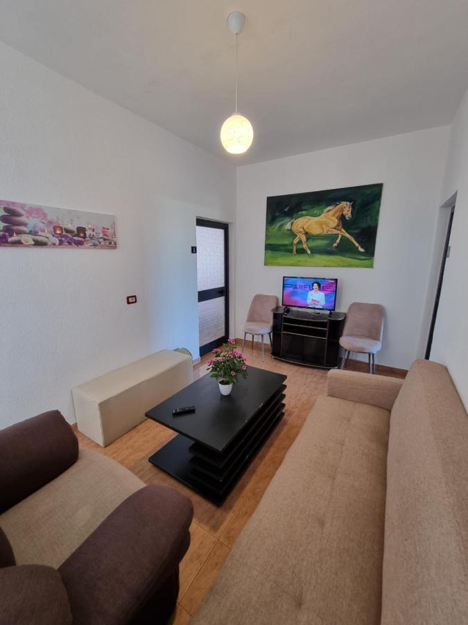 Guest House Vila Elezi Durrës Zewnętrze zdjęcie